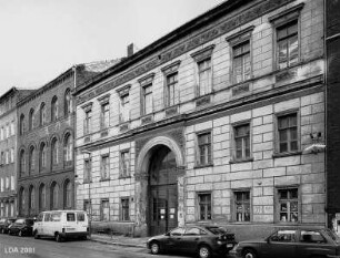 Krankenhaus & Verwaltungsgebäude; Berlin, Mitte