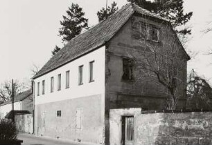 Radebeul, Mittlere Bergstraße 44a. Ehem. Weingut "Krapenberg", ehem. Winzerhaus (bez. 1710)