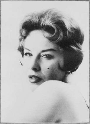 Chansonsängerin Simone O'Hara. Reproduktion einer Porträt-Fotografie