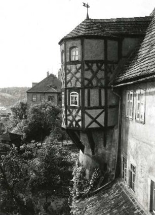 Meißen, Freiheit 6. Domherrenhof. Fachwerkerker
