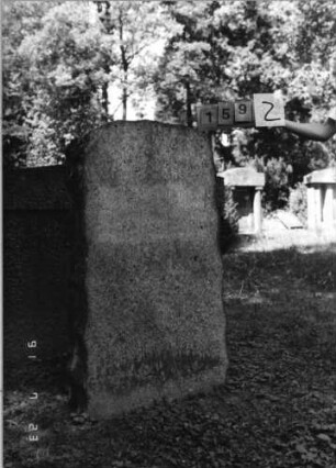 Grabstein 1592 [Hahn S. 226 Grab-Nr. 2333/34]
