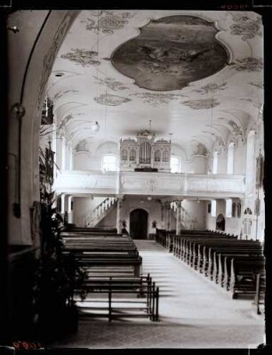 katholische Pfarrkirche innen nach Westen