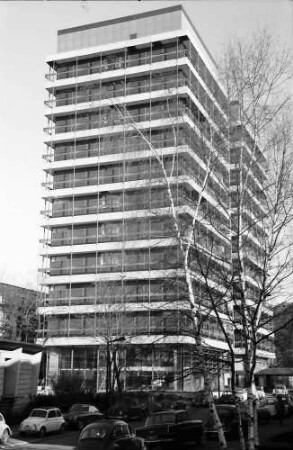 Freiburg: Außenansicht des Chemisches Instituts von Westen (Albertstraße)
