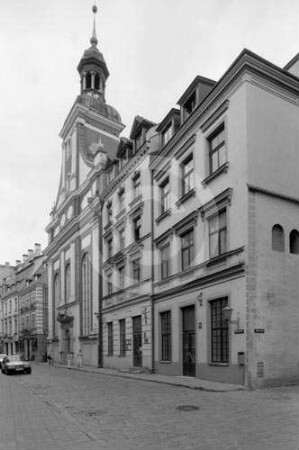 Evangelisch-reformierte Kirche und Wohnhäuser in Riga
