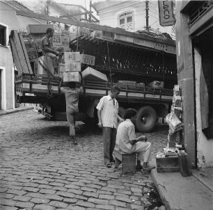 Salvador da Bahia. Warenlieferung an ein Geschäft