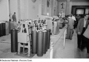 Exponate der sowjetischen Sektion auf der Leipziger Herbstmesse 1954