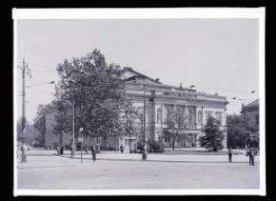 Albert-Theater, Dresden (auch: Theater des Volkes, Stadttheater): Ansicht von Süden (Negativ zu Inv. Nr. TBS 099,08)