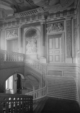 Dahlen, Schloss, Treppenhaus