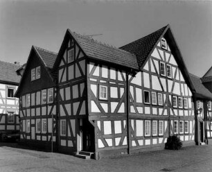 Lauterbach, Am Graben 68, Am Graben 70