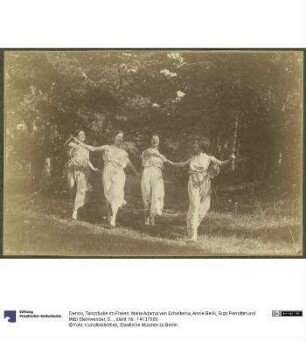 Tanzstudie im Freien: Marie Adama van Scheltema, Annie Beck, Suzy Perrottet und Mitzi Steinwender, Schülerinnen bei Emile Jaques-Dalcroze in Genf