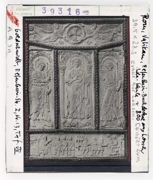 Rom, Museo Sacro, Vaticano: Buchdeckel des Lorscher Evangeliars