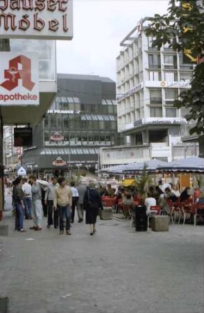 Stuttgart: Fußgängerzone, obere Königstraße mit Gastarbeitern