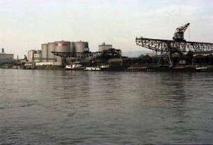 Basel: Rheinhafen Kai Klybeck