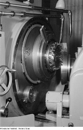 Detailaufnahme einer sowjetischen Maschine auf der Leipziger Herbstmesse 1954