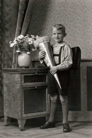 Roßwein. Schulanfänger der Familie Floth
