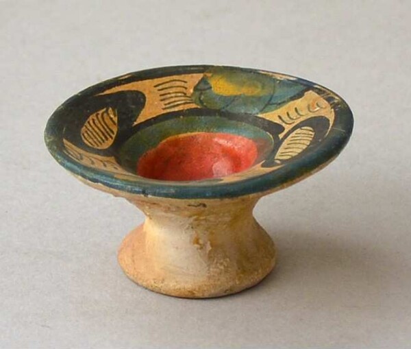 Clay bowl with stand (miniature)