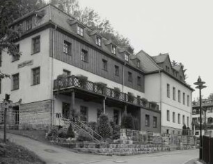 Rathen, Diakonissenheim : Rathen-Oberrathen. Diakonissenheim "Haus Felsengrund" Nummer 19b Haus 1. Straßenansicht