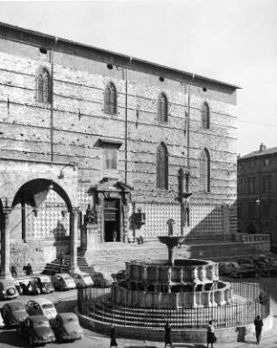 Perugia. Dom San Lorenzo (1345-1430)