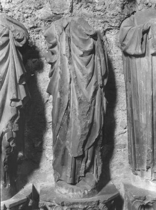 Fragment einer Statue vom Südportal der Pariser Kirche Notre-Dame