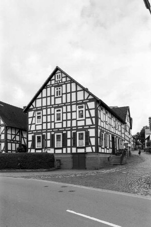 Wohnhaus (Wohn- und Wirtschaftsgebäude, Fachwerk); Rosenthal, Zehntstraße 1