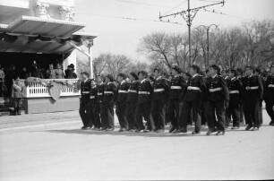 Chisinau: Vorbeimarsch Infanterie