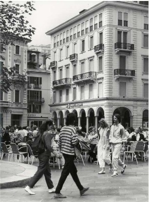 Auf der Piazza della Reforma in Lugana
