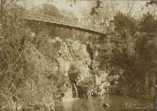 Altona. Brücke am Teich im Donnerschen Park