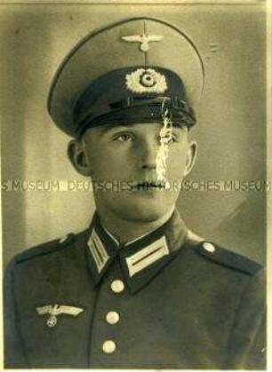 Gefreiter in Ausgehuniform