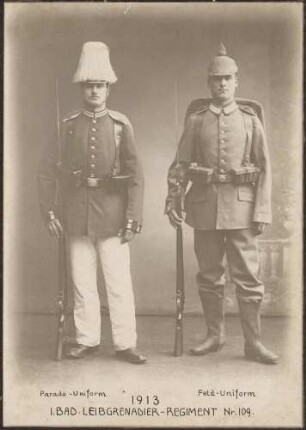 Uniformierte des 1. Badischen Leibgrenadier-Regiment Nr. 109, Ganzfigur.