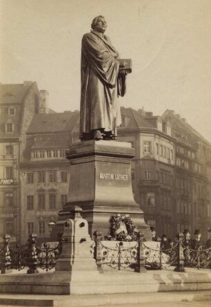 Martin-Luther-Denkmal auf dem Dresdner Neumarkt