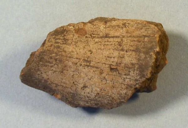 Fragment eines Tongefäßes