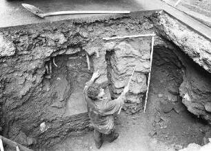 Freiburg im Breisgau: Fundstelle der Alten Stadtmauer in der Herrenstraße, Ecke Europaplatz