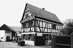 Wohnhaus; Friedrichsdorf, Alt Burgholzhausen 26