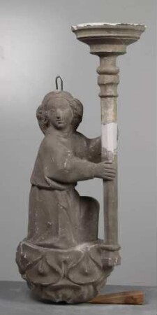 Leuchtertragender Engel aus dem Lübecker Dom