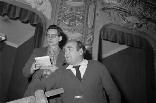 Szenenbilder aus "Aschenbrödel" mit M. Degen, N. Mank, H. Ulrich, E. Aderhold, E. Marian, H. Fröhlich, K. Schmidtchen, Theater am Schiffbauerdamm 11.12.1952