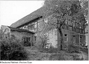 Klipphausen-Scharfenberg, Scharfenberger Straße (ehem. Naustadt 28). Ehem. Wohnstallhaus (bez. 1848)