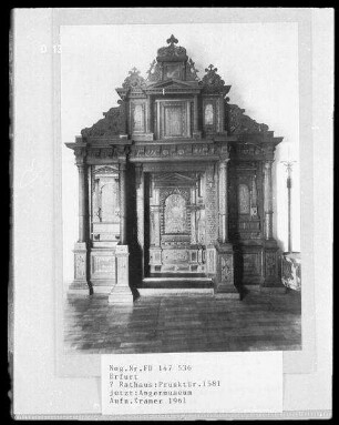 Portal aus dem Inneren des Rathauses