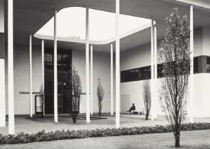 Staatenhof (Platz der Nationen). Ausstellungspavillon der Tschechoslowakei