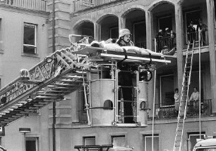 Freiburg im Breisgau: Feuerwehrübung an der Frauenklinik des Universitätsklinikums