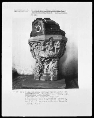 Taufstein mit der Darstellung der Ermordung des heiligen Thomas Becket