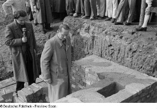 Leipzigs Oberbürgermeister Max Ernst Opitz bei der Grundsteinlegung für Wohnhäuser am Ranstädter Steinweg