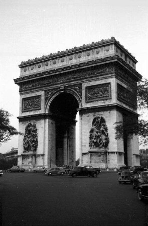 Paris: Arc de Triomphe