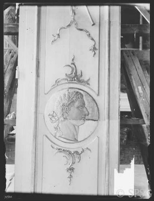 Potsdam, Stadtschloss, Marmorsaal, R.:12. Türdetail.
