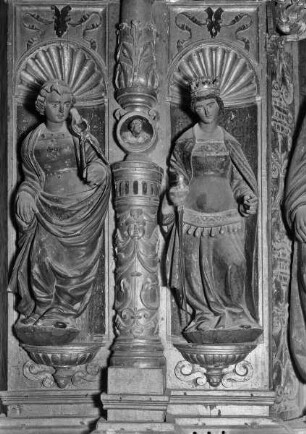 Hochaltar, Untergeschoss, linker Teil: heilige Apollonia und Katharina