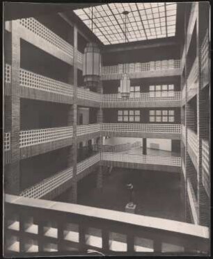 Haus des Rundfunks, Berlin-Charlottenburg: Lichthoftreppe, Lichthof
