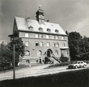 Zwickau-Crossen. Rathaus (1920). Straßenansicht
