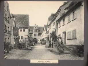 Hofstraße mit Torhaus des Schlosses des Freiherrn von Maierhofen, Klingenberg/Main: Ansicht Straße mit Wohnhäusern