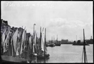 Le Havre, Fischerboote im Hafen
