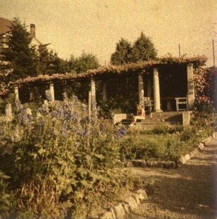Pergola im Garten der Villa Brenzinger
