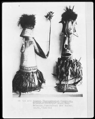 Zwei Tanzmasken der Sulka